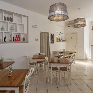 Отель City Hotel, Виареджо