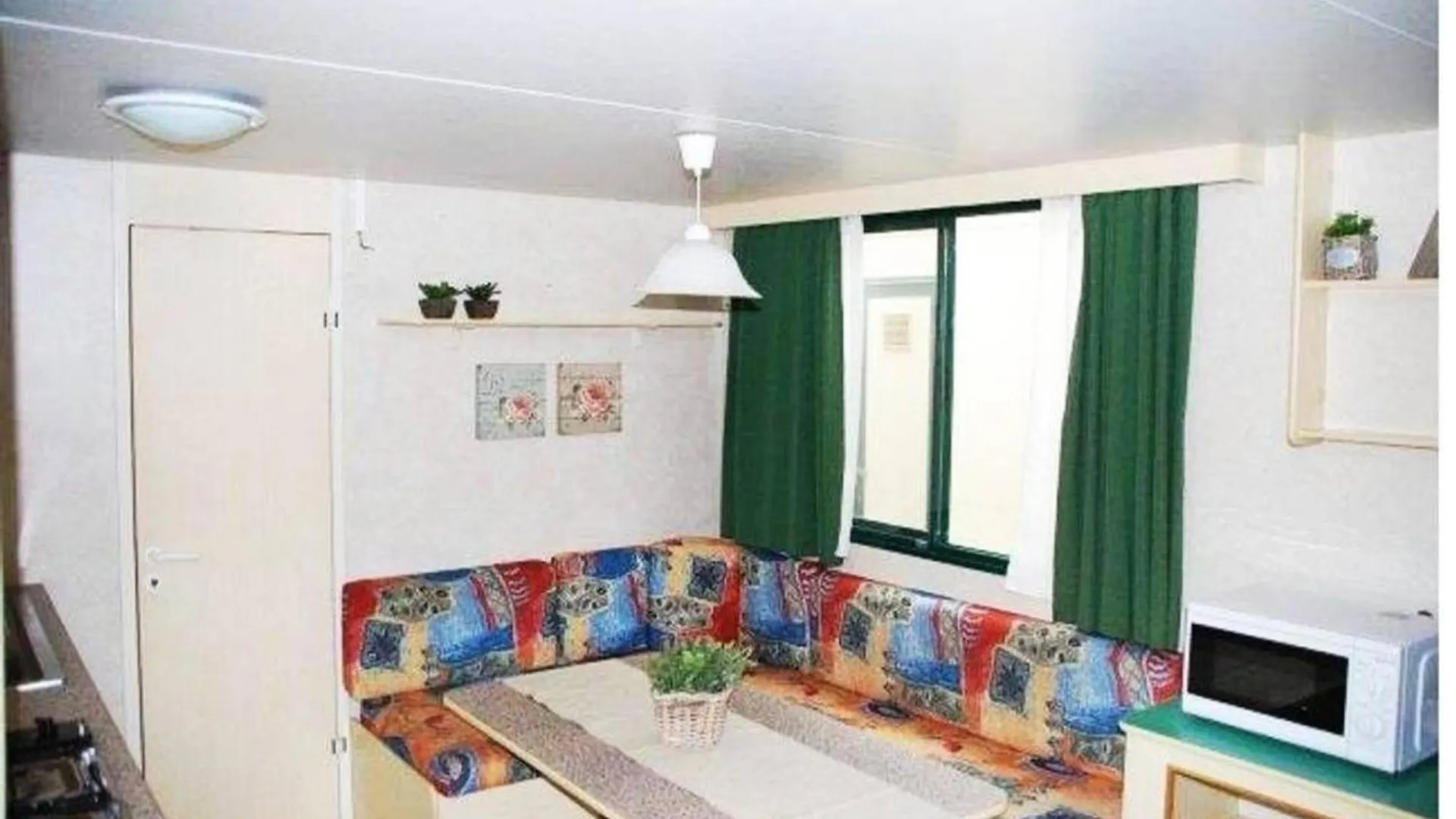 Wunderschoenes Ferienhaus In Viareggio Mit Gemeinschaftlichem Pool Und Terrasse 0*,  Italy